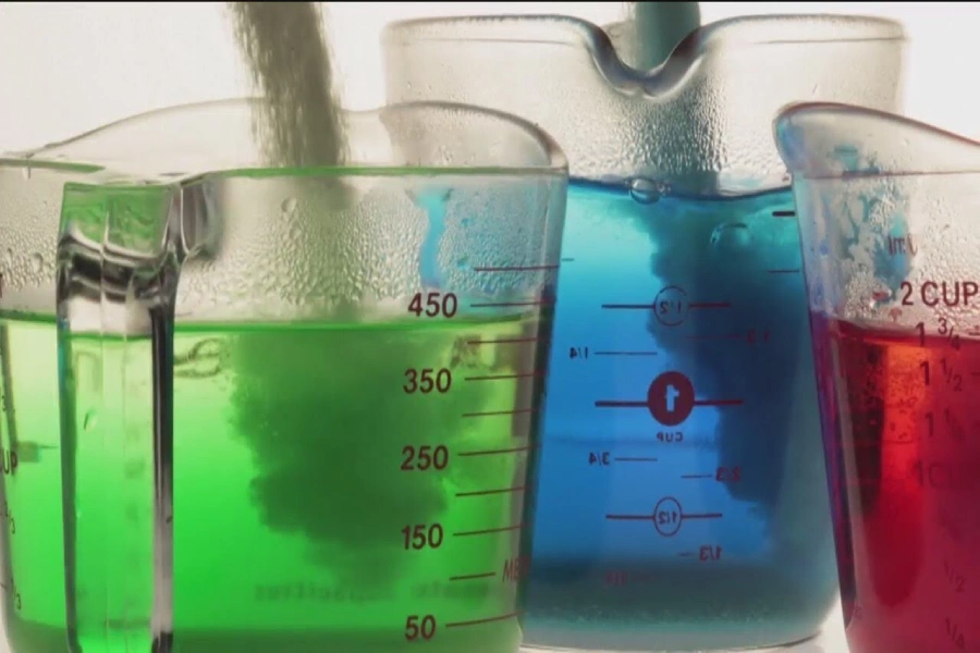 Synthetic vs natural food coloring comparison