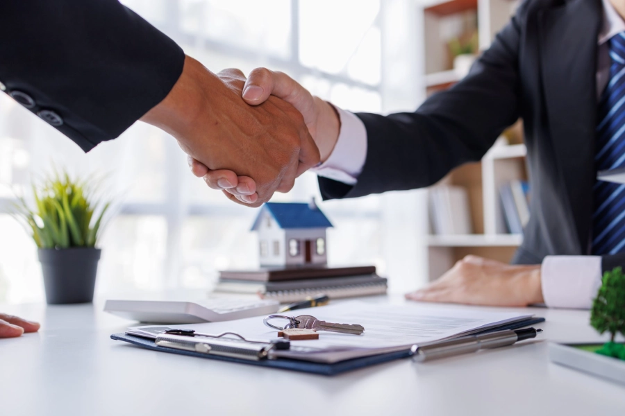 Commercial real estate attorney