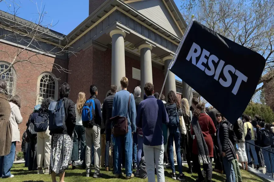 Harvard University student protest against federal funding cuts2